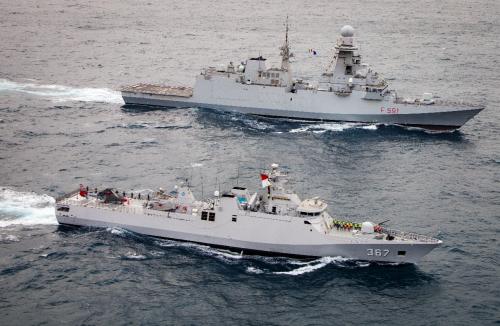 ITS FASAN & KRI SULTAN ISKANDER MUTA joint activities at sea