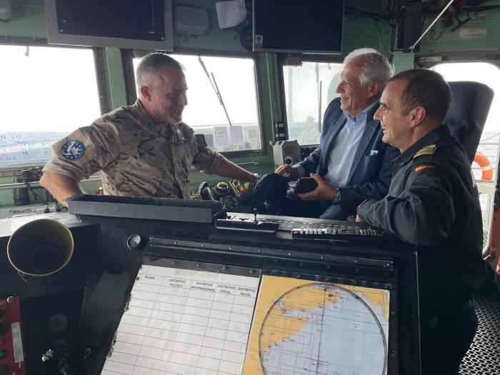 HR/VP Josep Borrell, Operation Commander VA. Jose M. Nuñez and ESPS “Numancia” CO CDR Santiago Martínez