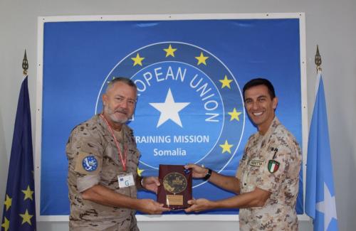 OpCdr meets EUTM Somalia FCdr, BG Roberto Vigiletta