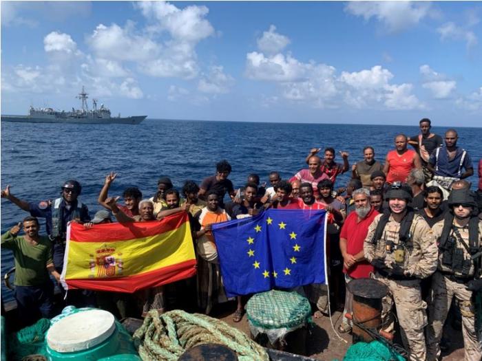 Boarding Team of ESPS Santa María carrying out a friendly approach to a fishing vessel during Mare Liberum III