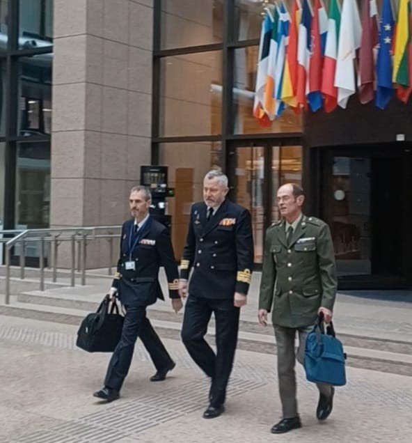 OpCdr after OPLAN presentation to EU MC in Brussels (BEL)