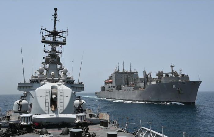 USNS AMELIA EARHART and ITS DURAND DE LA PENNE